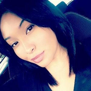 Meet your Posher, Leslie